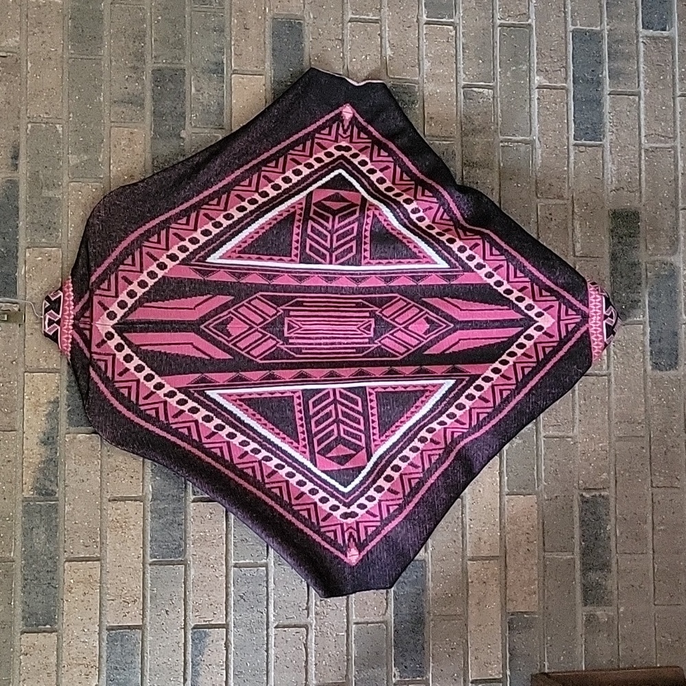 Francesca's alya poncho/jacket/shrug, tribal, multicolored/pinks, size s